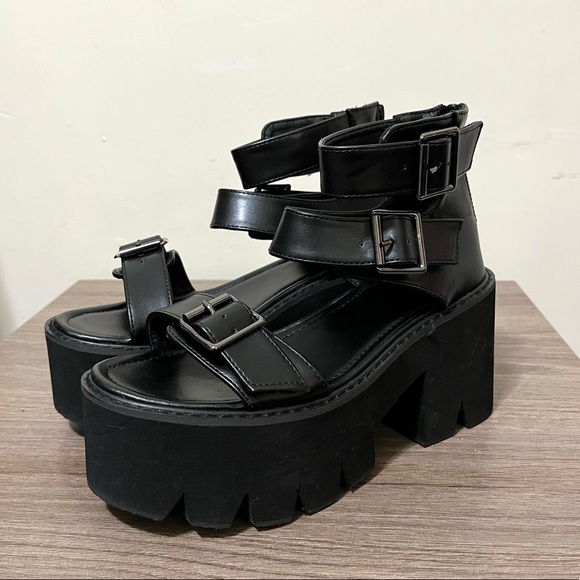 SOLD———————-Black Buckle Platform Sandals Chunky Heel Gothic Punk Ankle Strap - Picture 5 of 12